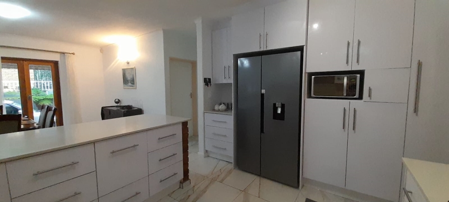 4 Bedroom Property for Sale in Gordon Strand Estate Western Cape